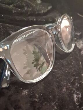 Foster Grant Clear Gray Round Frame Glasses